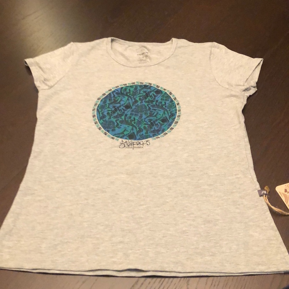 NWT Galapagos tattoo women’s T-shirt